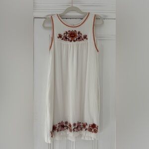 Ariat White and Red Embroidered Mini Dress women’s sized M